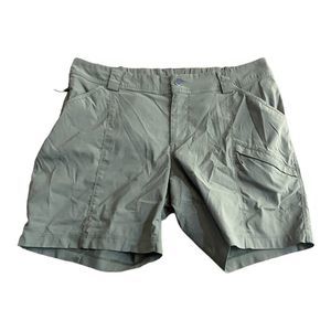 Duluth Trading Green Utility Shorts SIze 14 (7 in inseam)